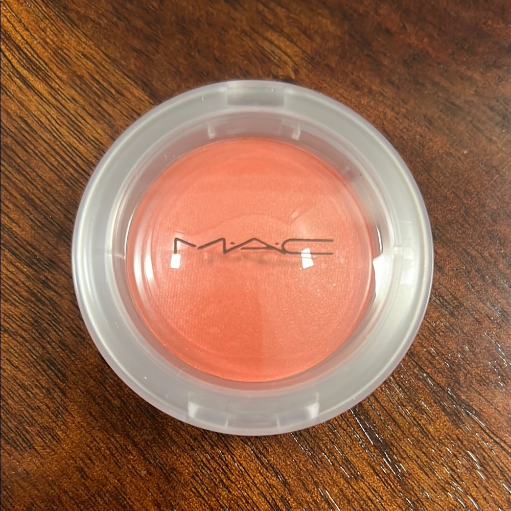 MAC Cosmetics Glow Play Cushion Blush - Cheer Up